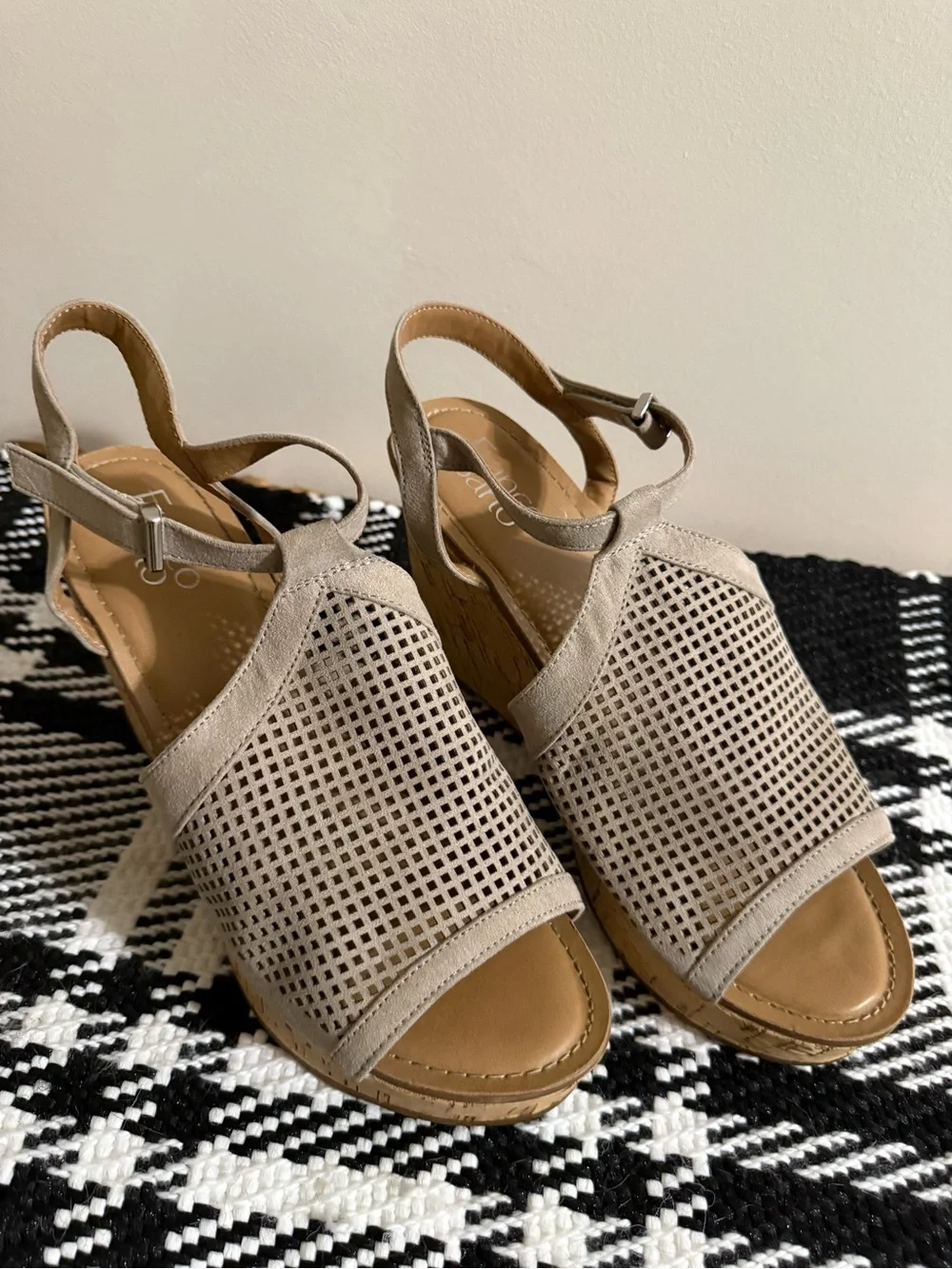 Franco Sarto size 7.5 Wedge Sandals in Light Taupe - Open-Toe Slingback